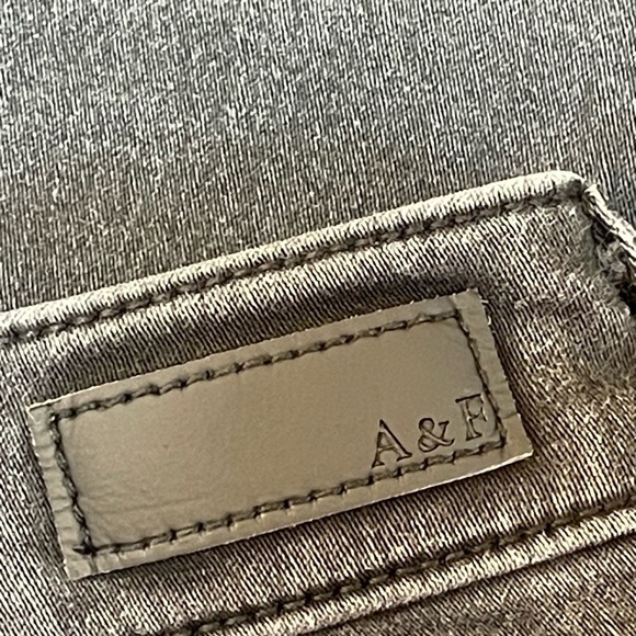 Abercrombie & Fitch Black High Rise Jean Legging Women’s 10R (30) Skinny Stretch - Picture 5 of 9